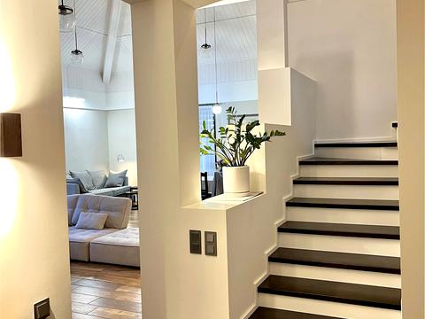 дом по адресу хуторна, 14