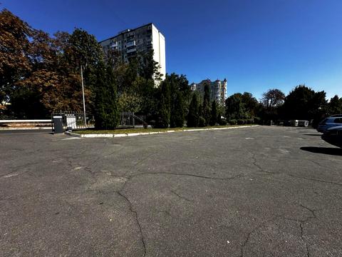комерційна за адресою Байди-Вишневецького вул. (Осиповського), 1