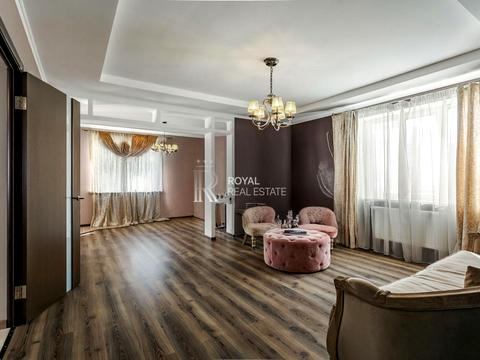 будинок за адресою Соборна вул. (Петропавлівська), 1