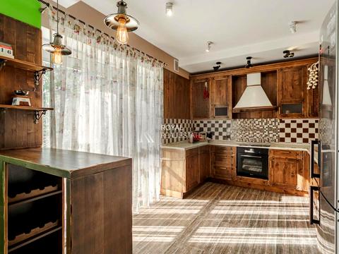 будинок за адресою Соборна вул. (Петропавлівська), 1