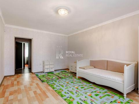 будинок за адресою Соборна вул. (Петропавлівська), 1