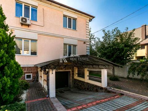 будинок за адресою Соборна вул. (Петропавлівська), 1