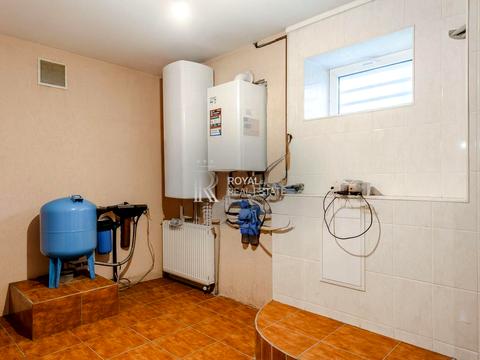 будинок за адресою Соборна вул. (Петропавлівська), 1