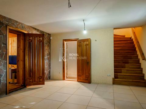 будинок за адресою Соборна вул. (Петропавлівська), 1