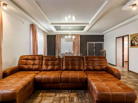 будинок за адресою Соборна вул. (Петропавлівська), 1