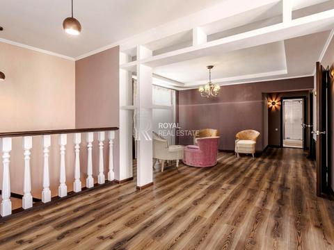 будинок за адресою Соборна вул. (Петропавлівська), 1