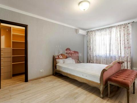 будинок за адресою Соборна вул. (Петропавлівська), 1