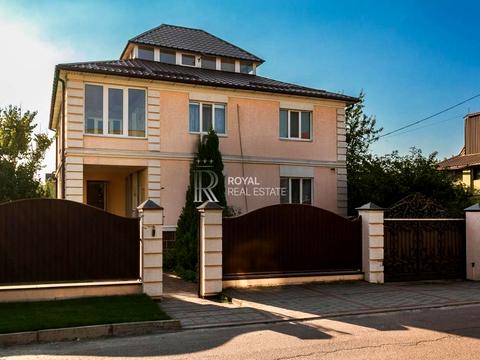 будинок за адресою Соборна вул. (Петропавлівська), 1