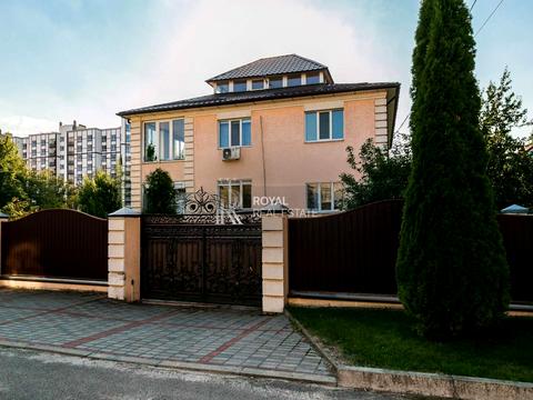 будинок за адресою Соборна вул. (Петропавлівська), 1