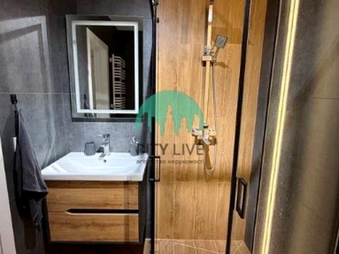 квартира за адресою Олександра Довженка вул., 21а