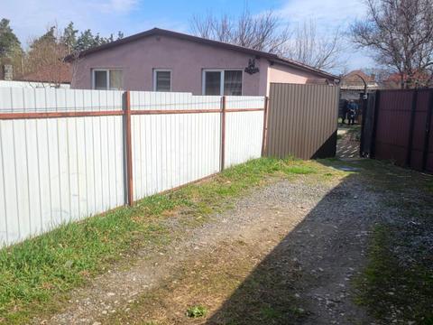 будинок за адресою Вишнева вул.