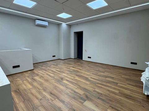 комерційна за адресою Іпсилантіївський пров. (Аїстова вул.), 10з