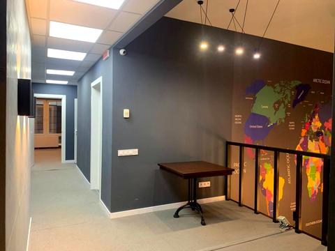 комерційна за адресою Володимира Івасюка просп. (Героїв Сталінграду), 4-А