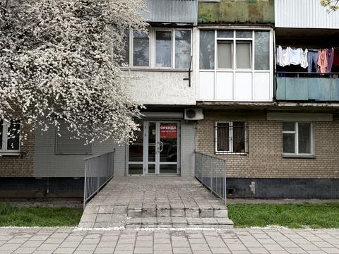 комерційна за адресою Городоцька вул., 210