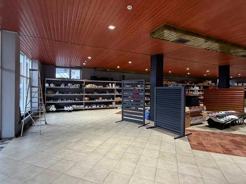 коммерческая по адресу Лугова, 1