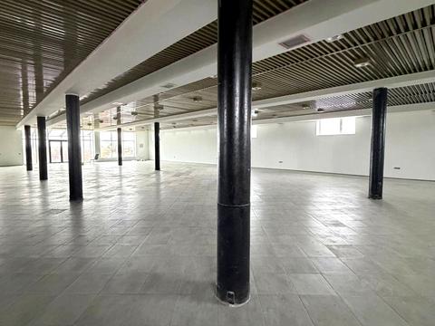 коммерческая по адресу Лугова, 1