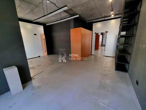 комерційна за адресою Дегтярна вул., 6