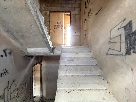 комерційна за адресою Партизанська, 17-а