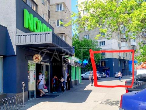 комерційна за адресою Солом'янська вул., 14