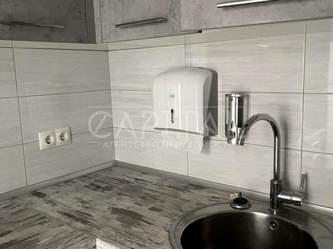 коммерческая по адресу Леси Украинки бульв., 7-А