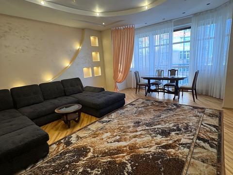 квартира за адресою Євгена Коновальця вул. (Щорса), 32-Б