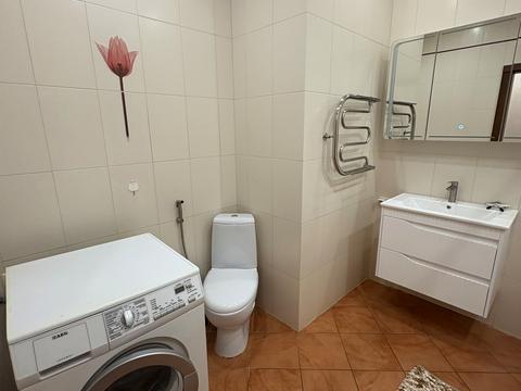 квартира за адресою Євгена Коновальця вул. (Щорса), 32-Б