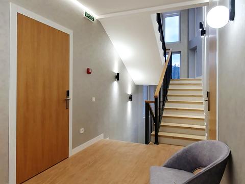 комерційна за адресою Карпатська вул., 67