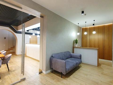 комерційна за адресою Карпатська вул., 67