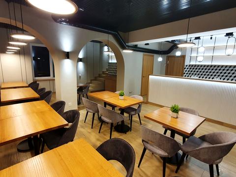 комерційна за адресою Карпатська вул., 67