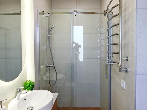 комерційна за адресою Карпатська вул., 67