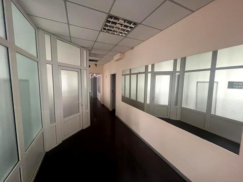 коммерческая по адресу Лобановського ул., 13