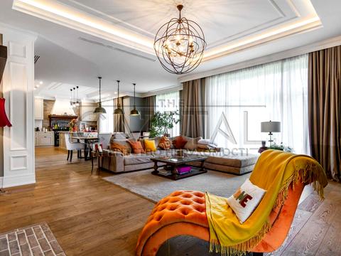 будинок за адресою Лісова вул., 650