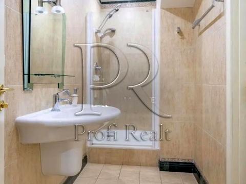 комерційна за адресою Велика Васильківська вул. (Червоноармійська), 62/64