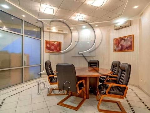 комерційна за адресою Велика Васильківська вул. (Червоноармійська), 62/64