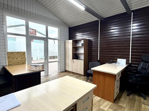 комерційна за адресою Зубрівська вул., 1в