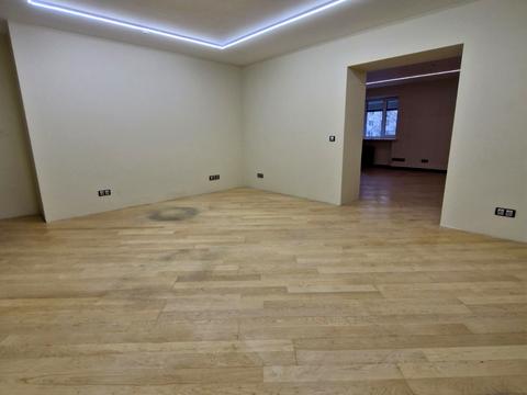 коммерческая по адресу Леси Украинки бульв., 10