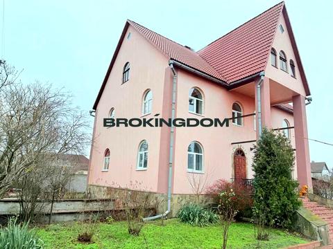 будинок за адресою Польова