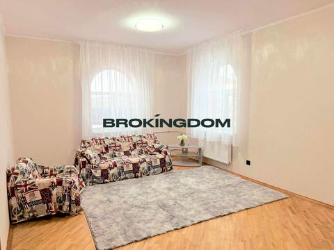 будинок за адресою Польова