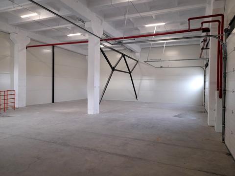 комерційна за адресою Амосова вул., 48