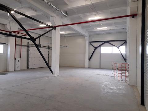 комерційна за адресою Амосова вул., 48