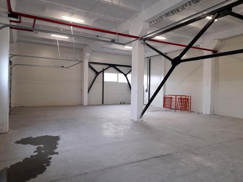 комерційна за адресою Амосова вул., 48