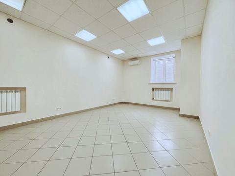 комерційна за адресою Антоновича вул. (Горького), 23-Б