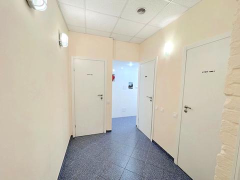 комерційна за адресою Антоновича вул. (Горького), 23-Б
