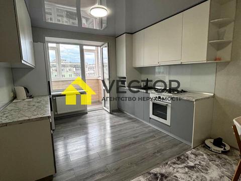 квартира за адресою Героїв України вул., 4