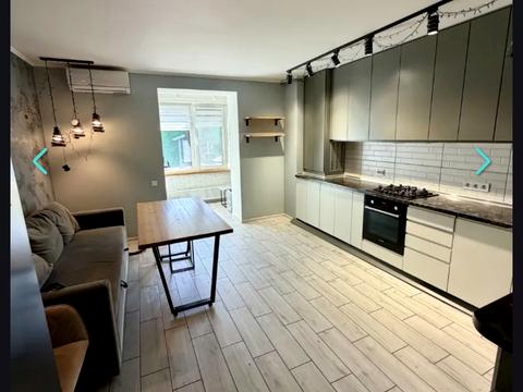 квартира за адресою Незалежності вул. (Титова), 17