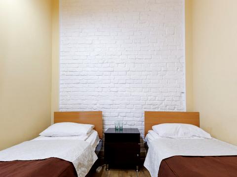 комерційна за адресою Богдана Хмельницького вул., 25