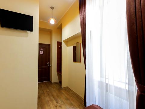 комерційна за адресою Богдана Хмельницького вул., 25