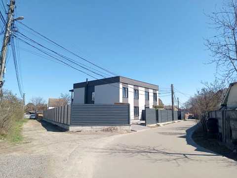 будинок за адресою Центральна вул., 11с