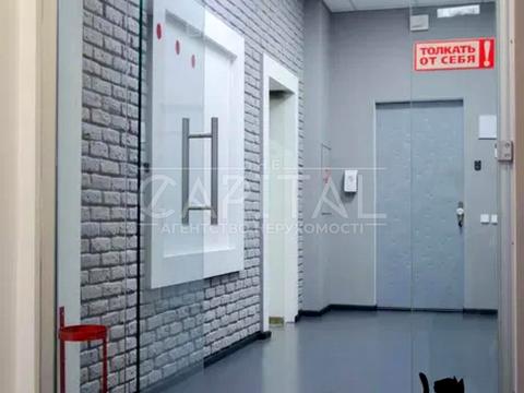 комерційна за адресою Юрія Іллєнка вул. (Мельникова), 4