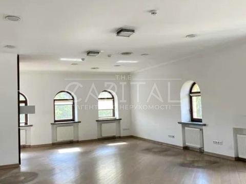 комерційна за адресою Лук'янівська вул., 1